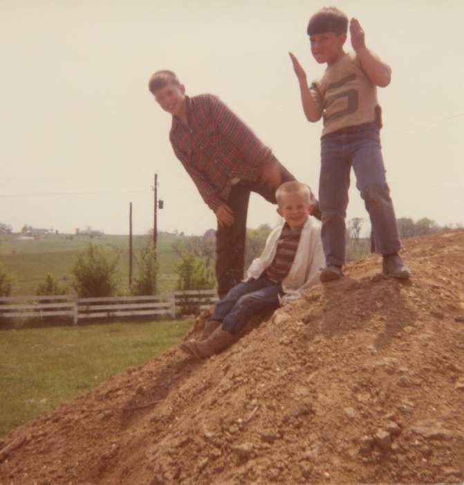 Leisure, brother, Iowa History, Iowa, dirt, Des Moines, IA, silly, George, Kelly, Children, history of Iowa