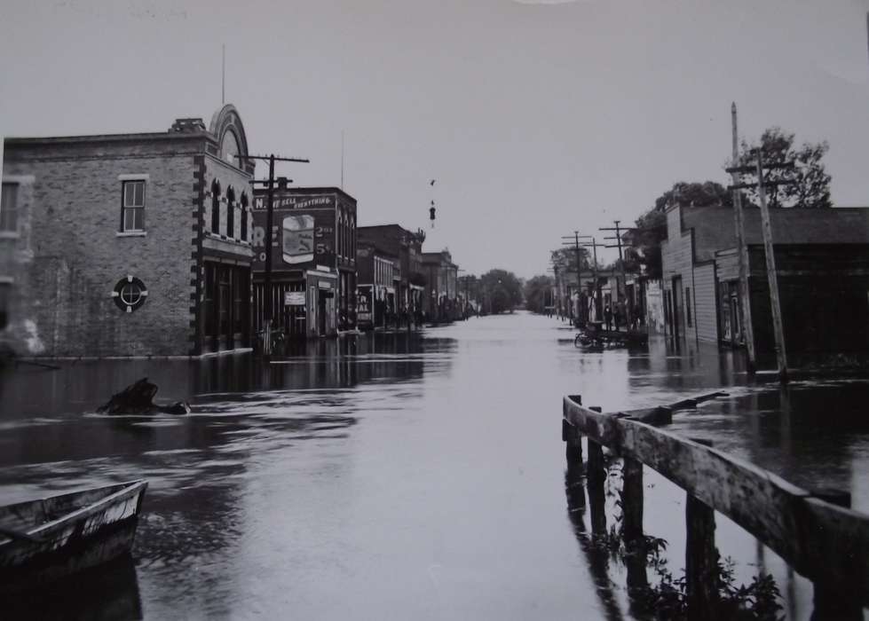 Cities and Towns, Iowa History, Eddyville, IA, Lakes, Rivers, and Streams, history of Iowa, Iowa, Lemberger, LeAnn, Floods