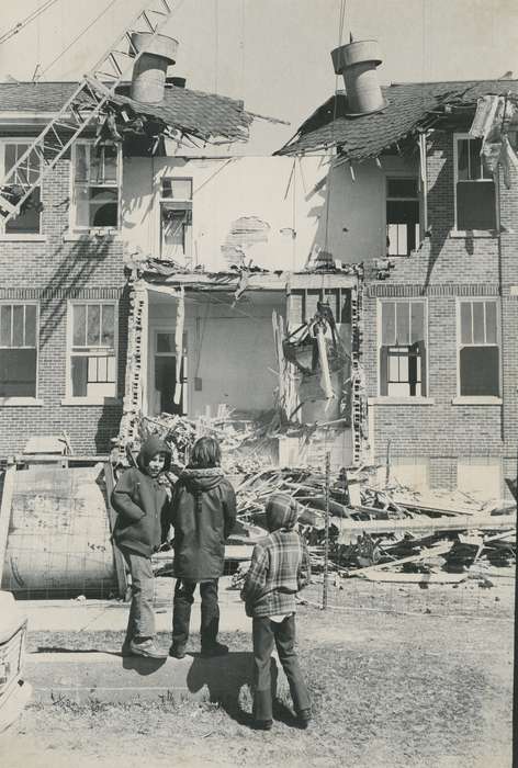 Children, crane, history of Iowa, Waverly Public Library, Waverly, IA, Iowa, Motorized Vehicles, Iowa History, Cities and Towns, demolition, Labor and Occupations