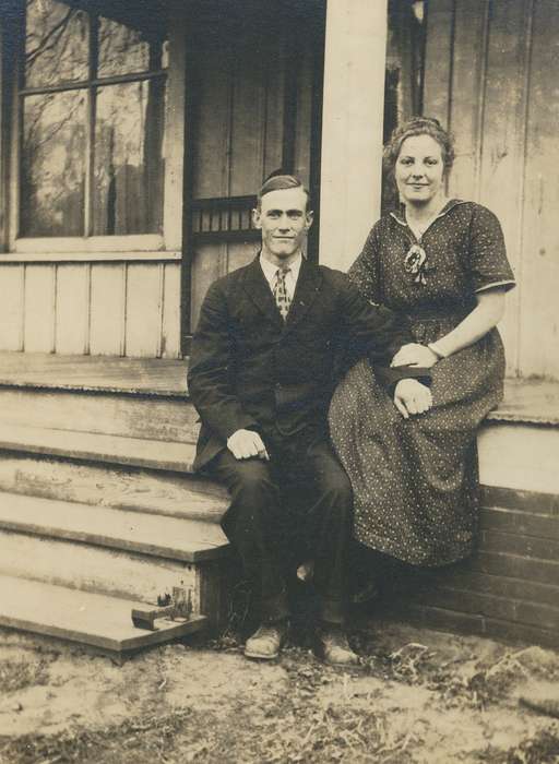 Homes, necktie, history of Iowa, porch, Iowa, smile, suit, USA, Spilman, Jessie Cudworth, Iowa History, Portraits - Group