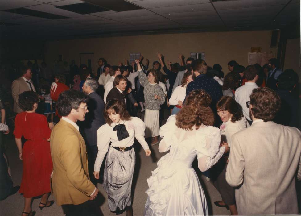 history of Iowa, Iowa History, Adam, Patty, bride, dancing, Iowa, Weddings, Richland, IA, wedding dress