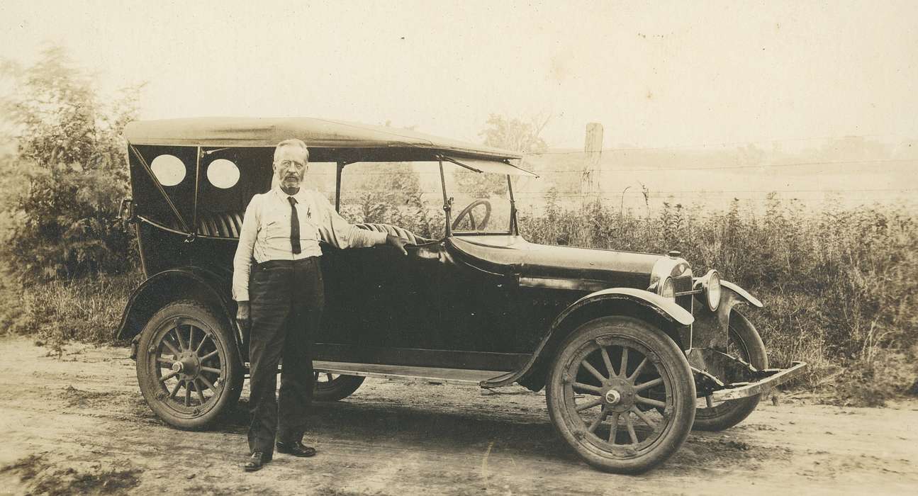 history of Iowa, Iowa History, Motorized Vehicles, car, man, Spilman, Jessie Cudworth, Iowa, USA, Portraits - Individual
