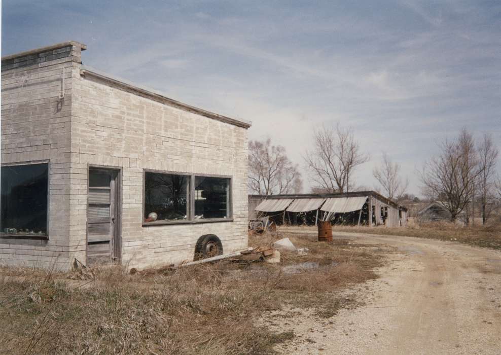 history of Iowa, old building, Iowa History, Waverly, IA, prairie, Iowa, tire, Landscapes, Waverly Public Library, Farms