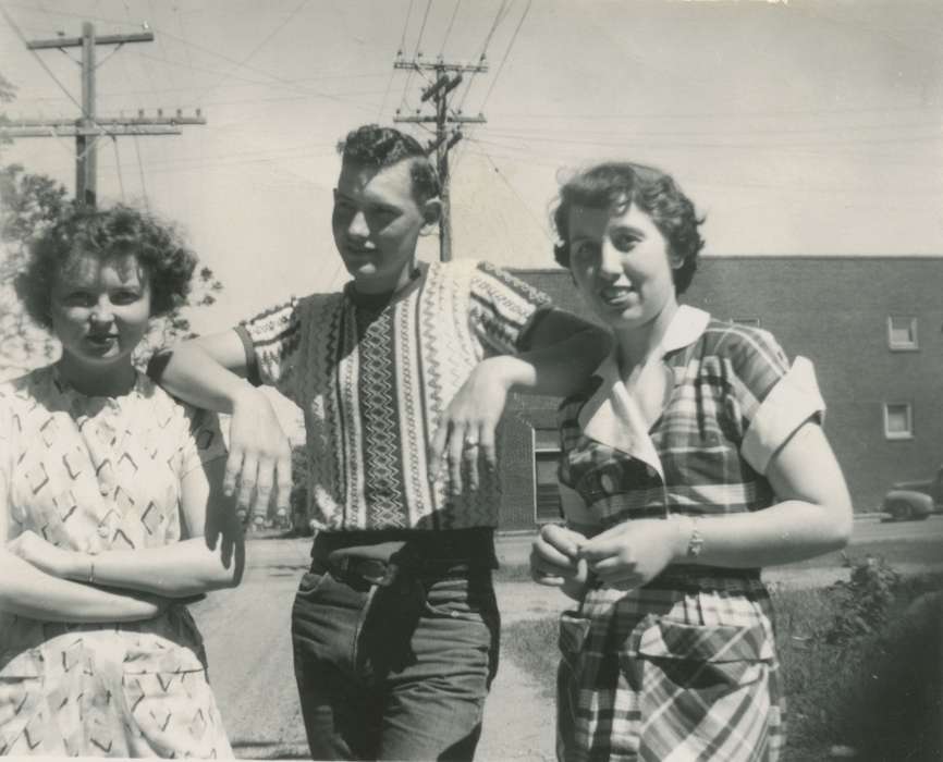 Portraits - Group, history of Iowa, Iowa History, Families, Iowa, Owens, Tricia, Cities and Towns, power lines, USA