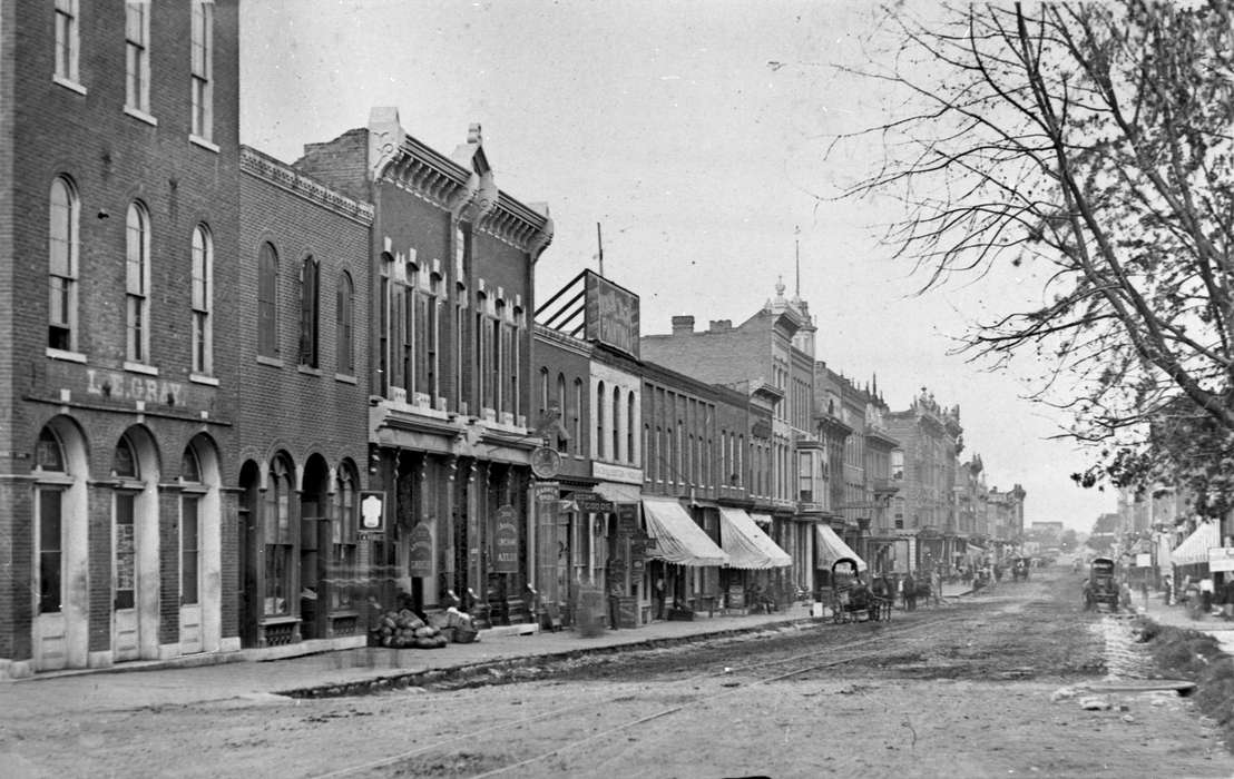 Iowa, Animals, storefront, horse and buggy, Main Streets & Town Squares, Lemberger, LeAnn, sign, Ottumwa, IA, history of Iowa, dirt road, Iowa History