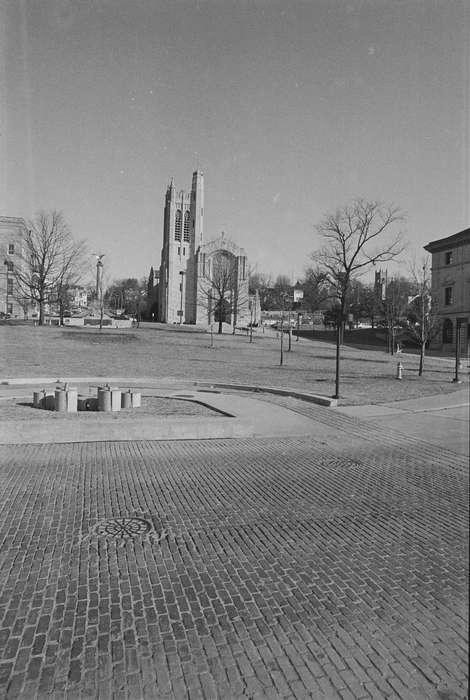 church, Iowa, Ottumwa, IA, brick road, Lemberger, LeAnn, roundabout, Cities and Towns, Religious Structures, history of Iowa, Main Streets & Town Squares, Iowa History, park