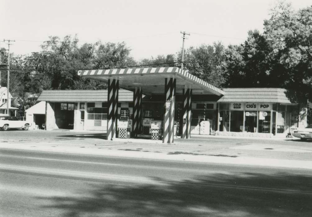 automobile service, Main Streets & Town Squares, main street, history of Iowa, Iowa History, Businesses and Factories, service station, Iowa, Waverly Public Library