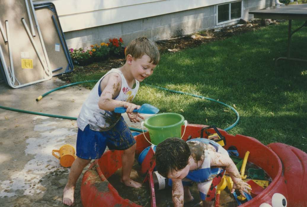 Iowa, mud, Love, Troy, Leisure, Children, sandbox, Cedar Falls, IA, history of Iowa, Iowa History