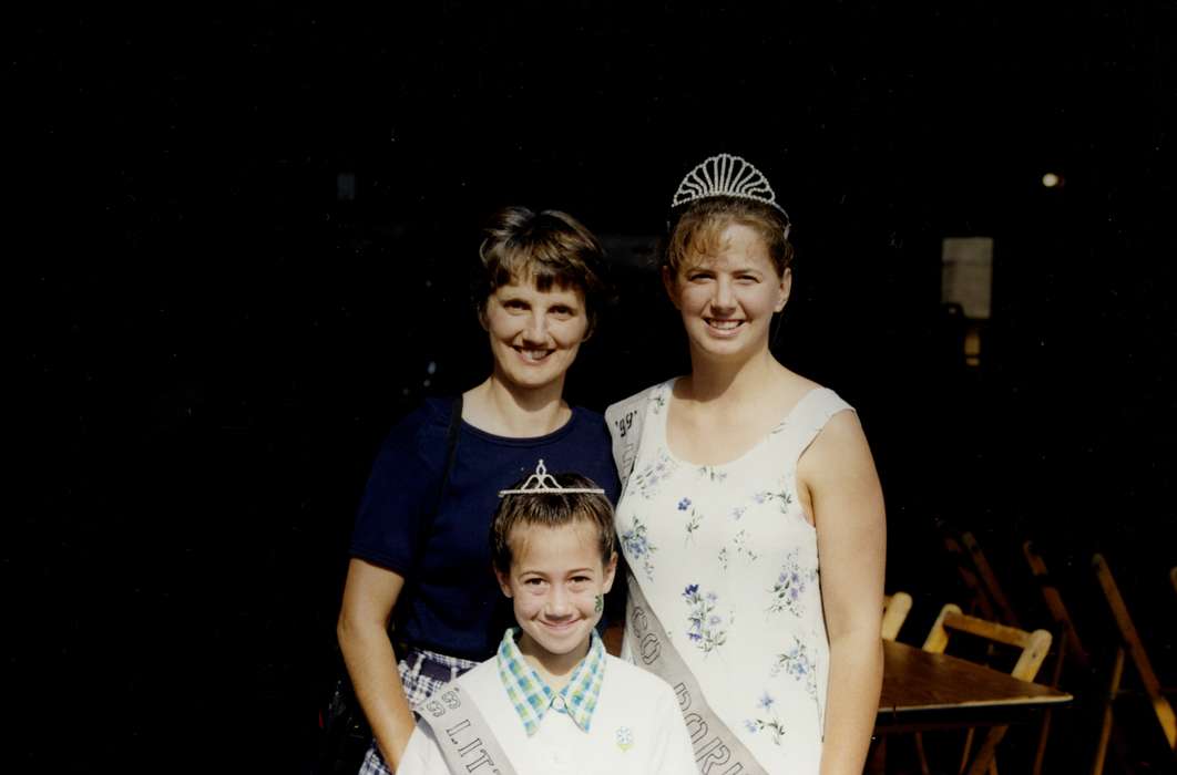 Portraits - Group, history of Iowa, Iowa History, iowa state fair, Fairs and Festivals, tiara, Vierkandt, Stephanie, Iowa, Children, Des Moines, IA