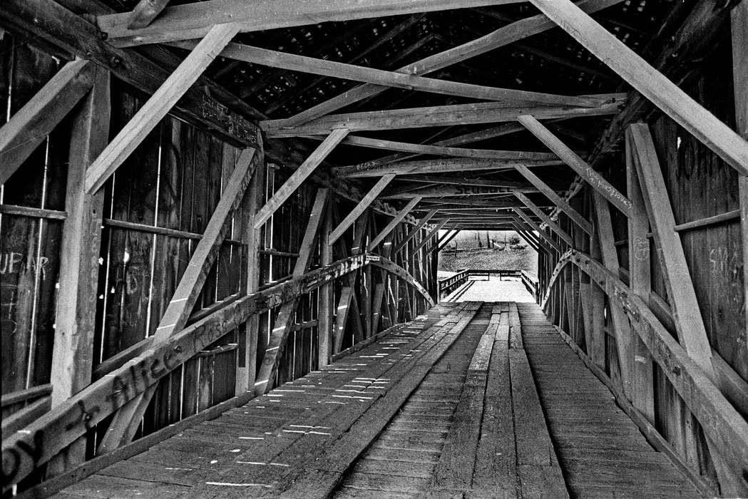 bridge, Iowa History, history of Iowa, Lakes, Rivers, and Streams, Delta, IA, Iowa, Lemberger, LeAnn, covered bridge