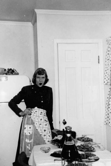history of Iowa, kitchen, Iowa History, Iowa, Cedar Rapids, IA, Homes, apron, Food and Meals, Karns, Mike, Portraits - Individual