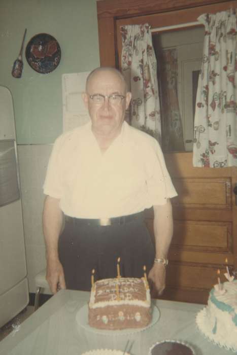 history of Iowa, Burlington, IA, Iowa, Food and Meals, Busse, Victor, Portraits - Individual, birthday, Iowa History, cake