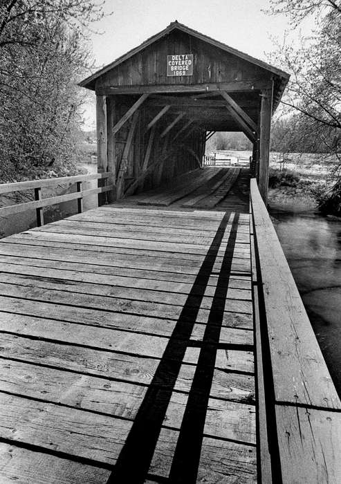 bridge, Iowa History, history of Iowa, Lakes, Rivers, and Streams, Delta, IA, river, covered bridge, Iowa, Lemberger, LeAnn, sign