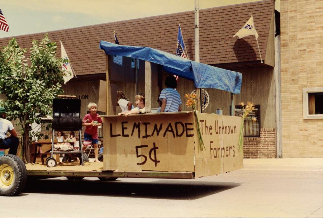 grill, float, history of Iowa, Iowa History, parade, lemonade stand, lemonade, Knivsland, Rick, Fairs and Festivals, Iowa, Cities and Towns, Children, Arlington, IA