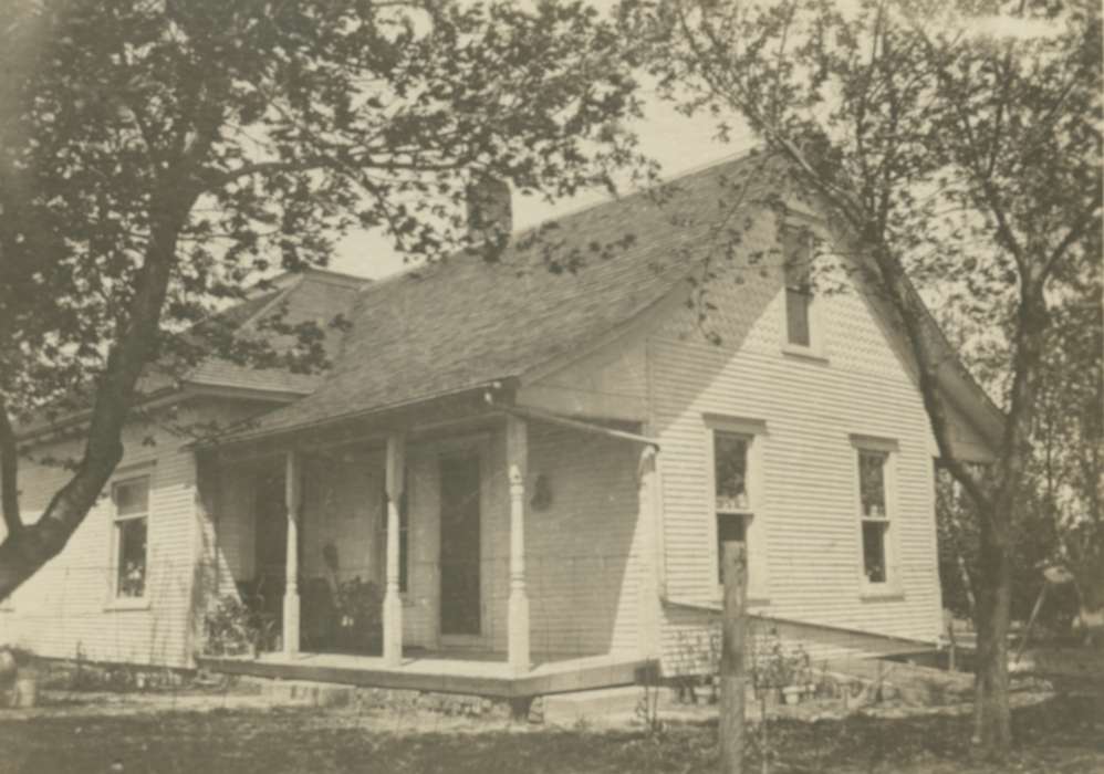 Hardin County, IA, Homes, history of Iowa, Rahfeldt, Lynette, porch, Farms, Iowa, house, Iowa History