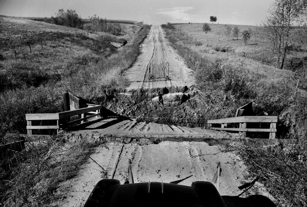 Iowa, Lakes, Rivers, and Streams, Ottumwa, IA, dirt road, history of Iowa, Lemberger, LeAnn, Iowa History