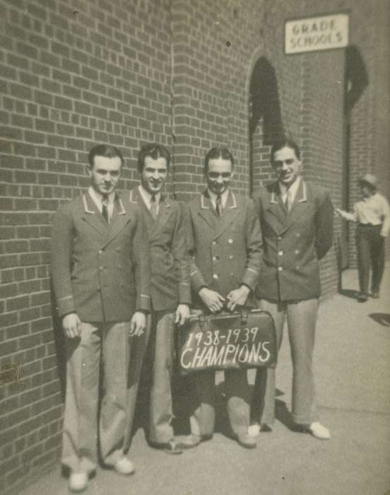 Portraits - Group, Campopiano Von Klimo, Melinda, history of Iowa, Iowa History, bellmen, Iowa, champion, Sports, Schools and Education, Des Moines, IA