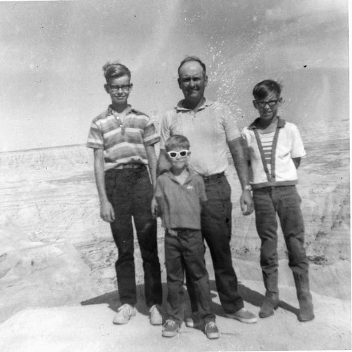 Travel, history of Iowa, Iowa History, Families, grand canyon, Schrodt, Evelyn, siblings, sunglasses, Iowa, AZ, Children