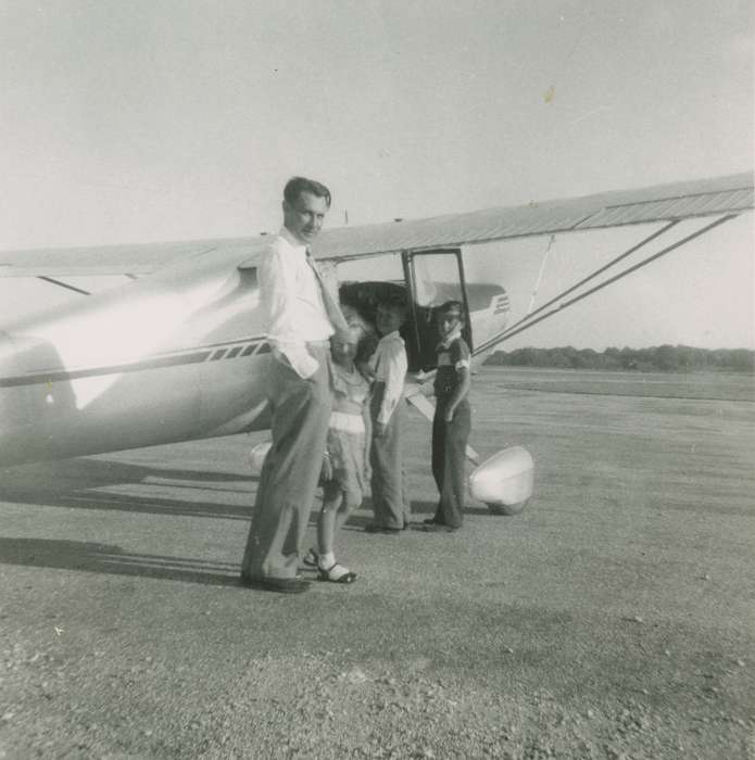 Iowa History, Iowa, airplane, plane, Travel, Grand Haven, MI, Foreman, Jane, Children, history of Iowa