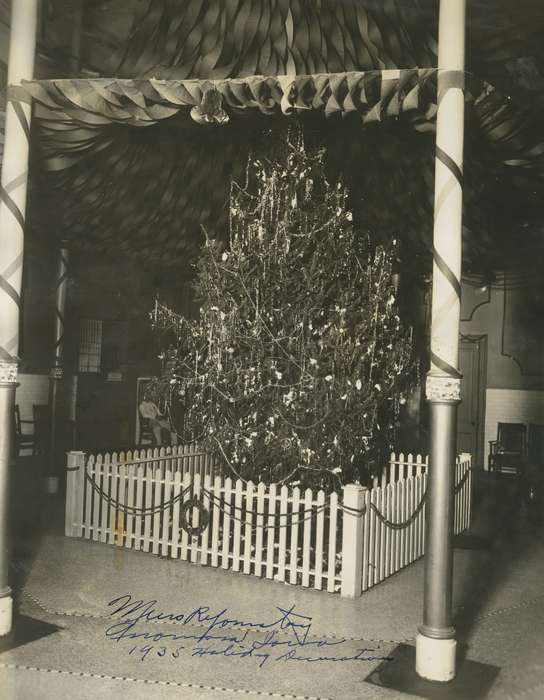 history of Iowa, Iowa History, anamosa state penitentiary, christmas tree, Prisons and Criminal Justice, Anamosa State Penitentiary Museum, Holidays, Iowa, Anamosa, IA