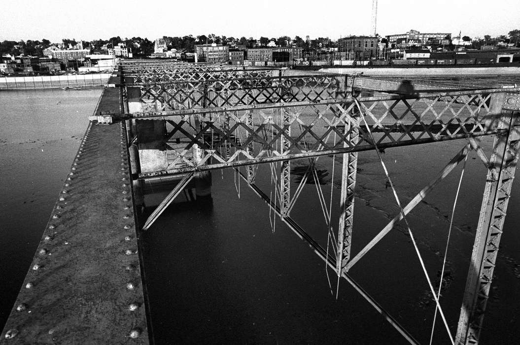 bridge, Cities and Towns, Iowa History, Lakes, Rivers, and Streams, Iowa, Lemberger, LeAnn, Ottumwa, IA, river, history of Iowa