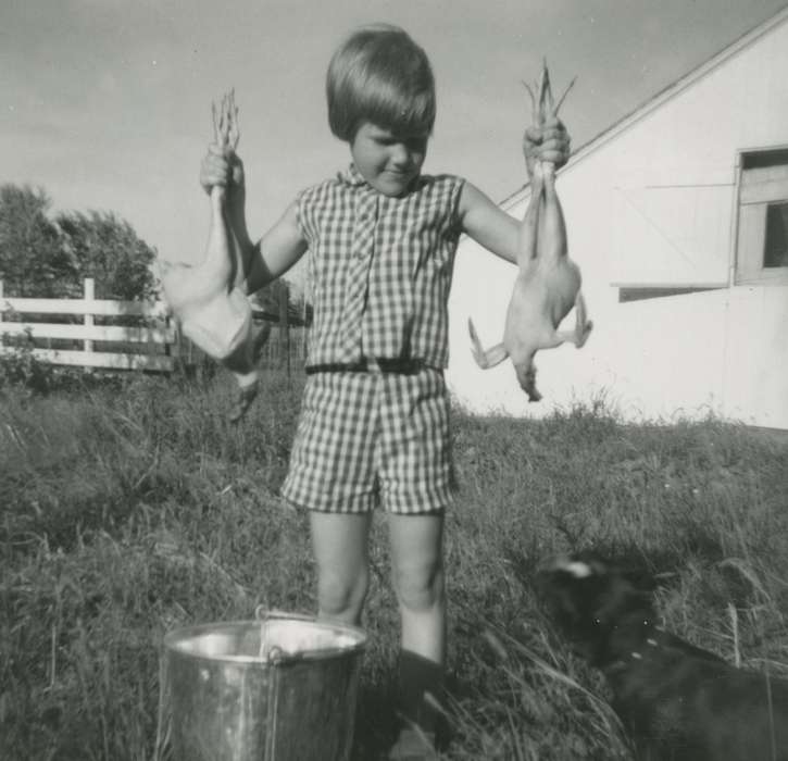 chicken, Iowa History, Grundy County, IA, Children, Iowa, history of Iowa, Portraits - Individual, Vauthier, Elizabeth