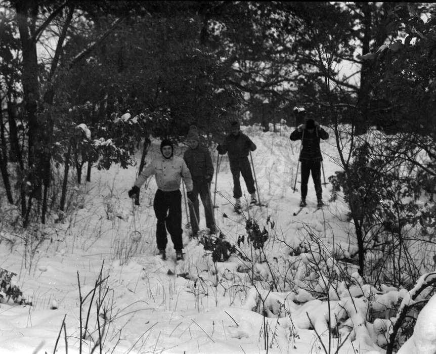 Portraits - Group, history of Iowa, Iowa History, Ottumwa, IA, Lemberger, LeAnn, Winter, skiing, coat, Iowa, Outdoor Recreation, snow, hat, ski
