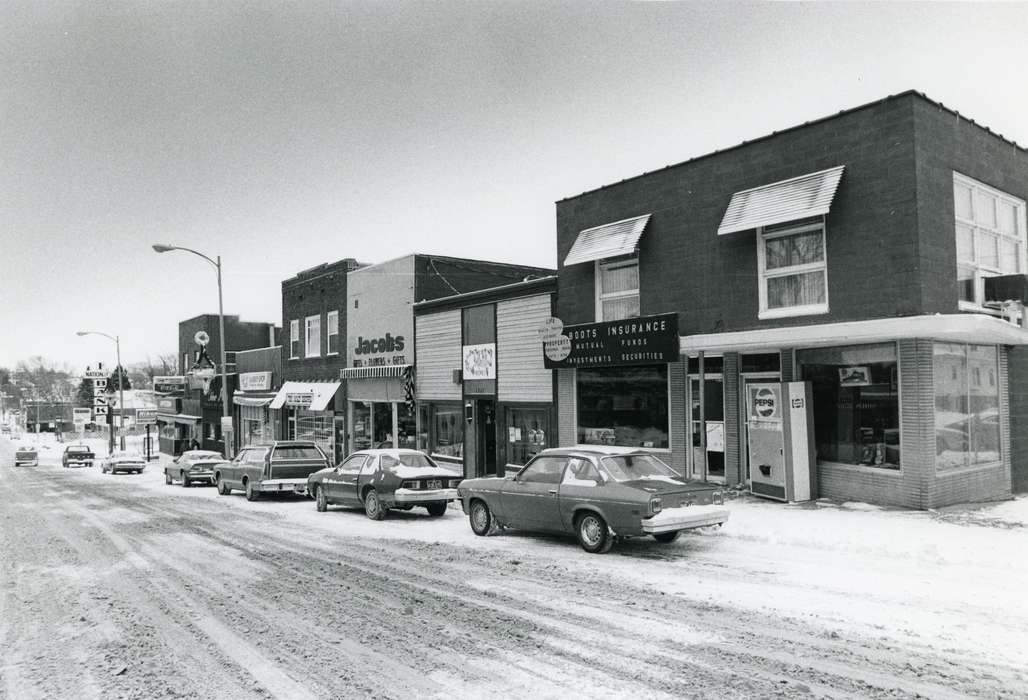 Main Streets & Town Squares, Cedar Falls, IA, history of Iowa, Iowa History, Winter, Motorized Vehicles, Businesses and Factories, storefront, car, college hill, UNI Special Collections & University Archives, Iowa, Cities and Towns, uni, university of northern iowa