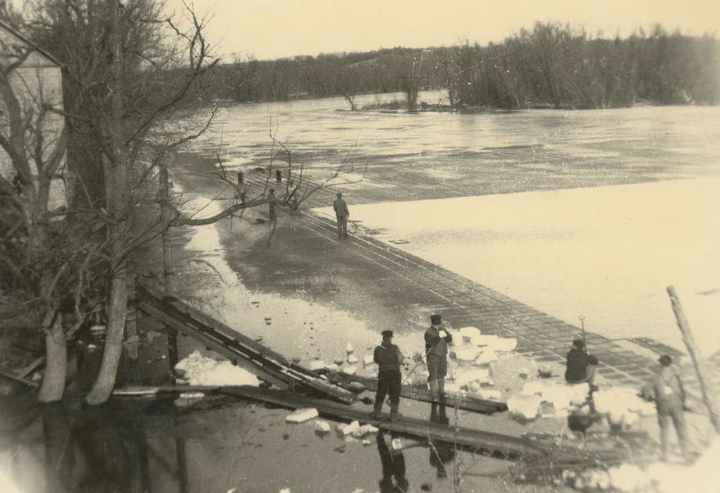 history of Iowa, Iowa History, Winter, Lakes, Rivers, and Streams, Waverly, IA, cedar river, ice house, Iowa, Cities and Towns, Waverly Public Library, ice, Labor and Occupations
