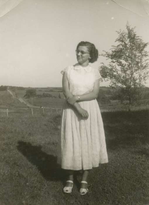 history of Iowa, Iowa History, road, glasses, Washington, IA, Iowa, Salway, Evelyn, Portraits - Individual