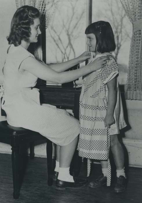 girl, Iowa History, clothing, Iowa, Waverly Public Library, Waverly, IA, dress, children, Children, history of Iowa