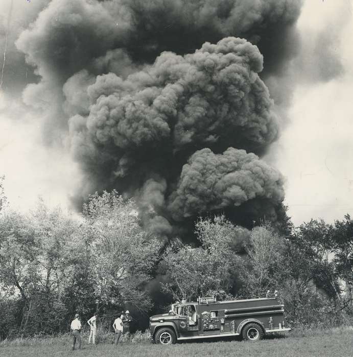 history of Iowa, Iowa History, Motorized Vehicles, fire, Waverly, IA, Iowa, Waverly Public Library, fire engine, Labor and Occupations