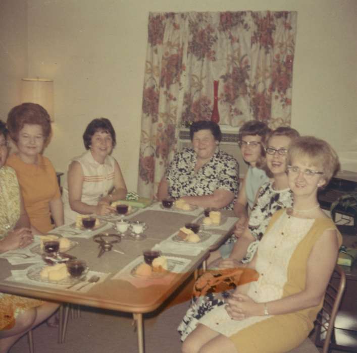 Portraits - Group, cake, Iowa History, history of Iowa, Aust, Kim, Iowa, coffee, Homes, Davenport, IA, Food and Meals, Leisure