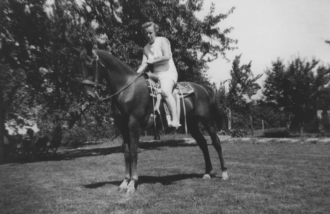 horseback riding, Iowa History, Iowa, history of Iowa, Portraits - Individual, Animals, IA, horse, saddle, Busse, Victor