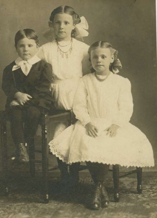Portraits - Group, history of Iowa, Iowa History, Families, Griesert, Lori, siblings, Iowa, Bremer County, IA, Children