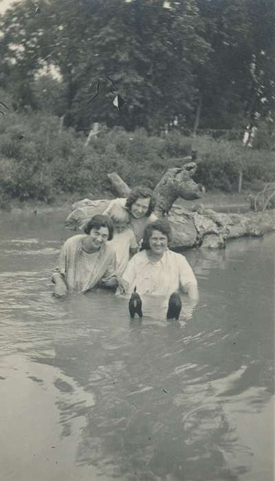 Portraits - Group, University of Northern Iowa Museum, Iowa History, Lakes, Rivers, and Streams, Iowa, IA, Children, history of Iowa