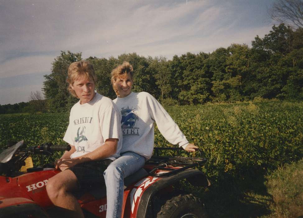 Portraits - Group, four wheeler, Iowa, atv, Kearns, Kim, Leisure, field, Farms, honda, history of Iowa, Iowa History, Donnellson, IA