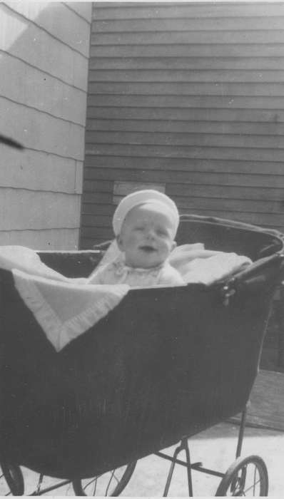 baby, Iowa, baby carriage, Children, Cigrand, Mariann, Portraits - Individual, Cascade, IA, history of Iowa, Iowa History