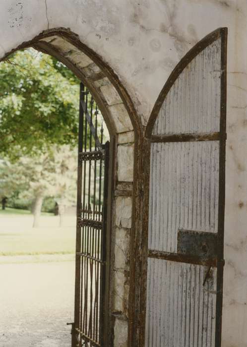 archway, metal gates, Cemeteries and Funerals, Iowa History, history of Iowa, cemetery vault, Iowa, Waverly Public Library