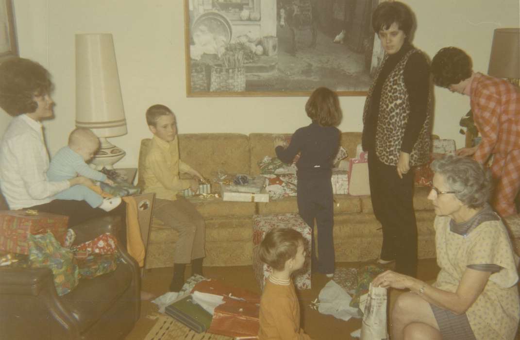 christmas, history of Iowa, Iowa History, IA, Families, Tjaden, Carol, christmas presents, Holidays, Iowa, Homes, Children