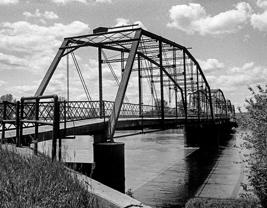 Selma, IA, bridge, Iowa History, history of Iowa, Lemberger, LeAnn, Lakes, Rivers, and Streams, sky, river, Iowa, Cities and Towns