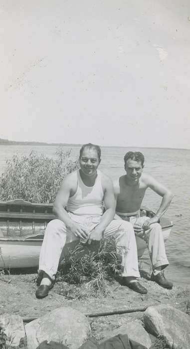 Portraits - Group, Travel, italian american, Campopiano Von Klimo, Melinda, lake, history of Iowa, Iowa History, Lakes, Rivers, and Streams, Iowa, boat, Okoboji, IA