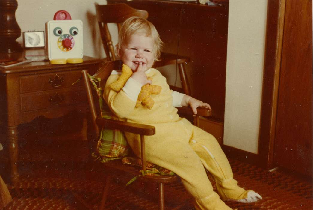 table, history of Iowa, Iowa History, toy, chair, Reinbeck, IA, Iowa, Homes, Children, East, Lindsey, Portraits - Individual