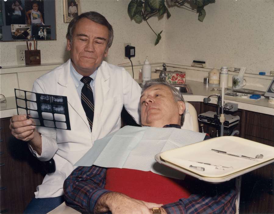 history of Iowa, Portraits - Group, Businesses and Factories, patient, Waverly, IA, Waverly Public Library, Iowa, dentist, Iowa History, x-ray