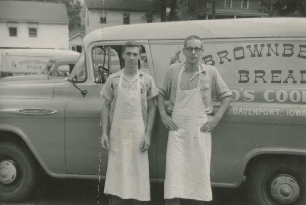 bread, Iowa History, Aust, Kim, glasses, Iowa, history of Iowa, Portraits - Group, car, apron, Food and Meals, Labor and Occupations, Davenport, IA