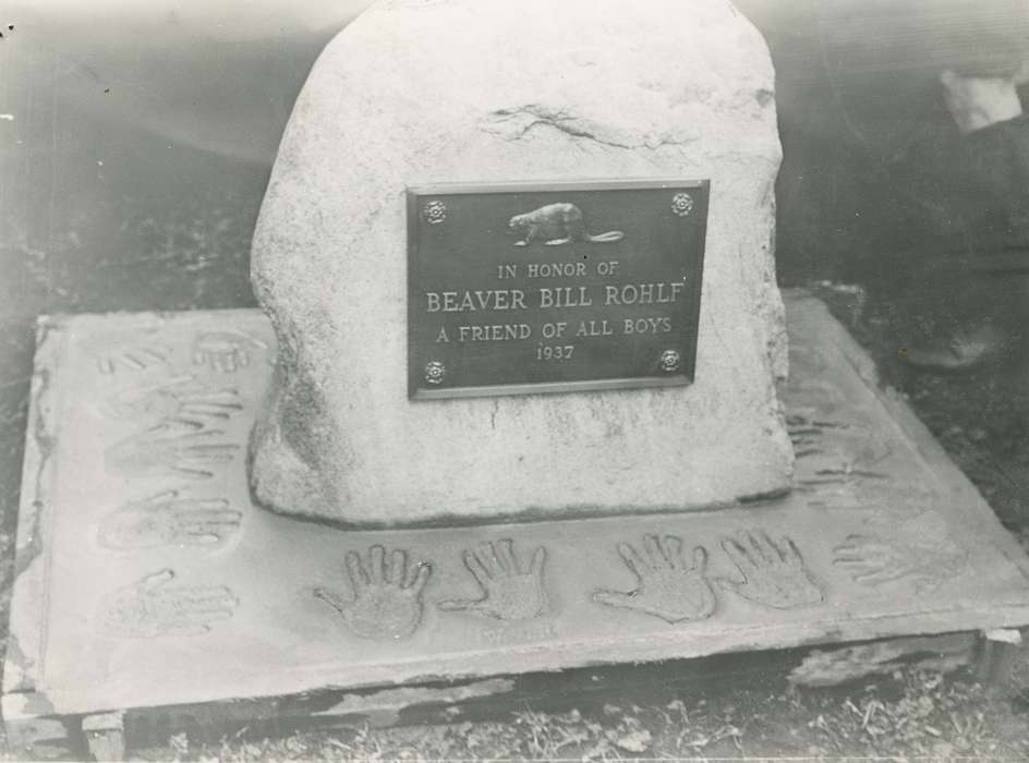 history of Iowa, Cemeteries and Funerals, Waverly Public Library, Waverly, IA, Iowa, rock, memorial, Iowa History, city park