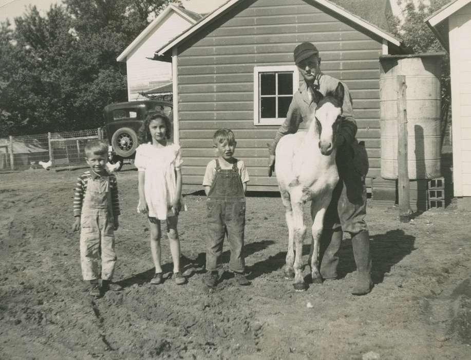 Portraits - Group, Iowa, mud, Animals, Lone Rock, IA, horse, Children, car, Hansen, Viola, Farms, history of Iowa, Motorized Vehicles, Iowa History