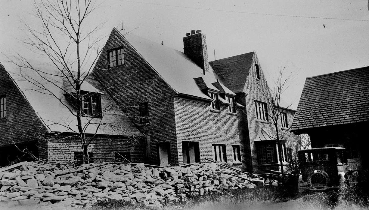 history of Iowa, Iowa History, Ottumwa, IA, Lemberger, LeAnn, architecture, roof, Iowa, Cities and Towns, Homes, construction, home, Labor and Occupations