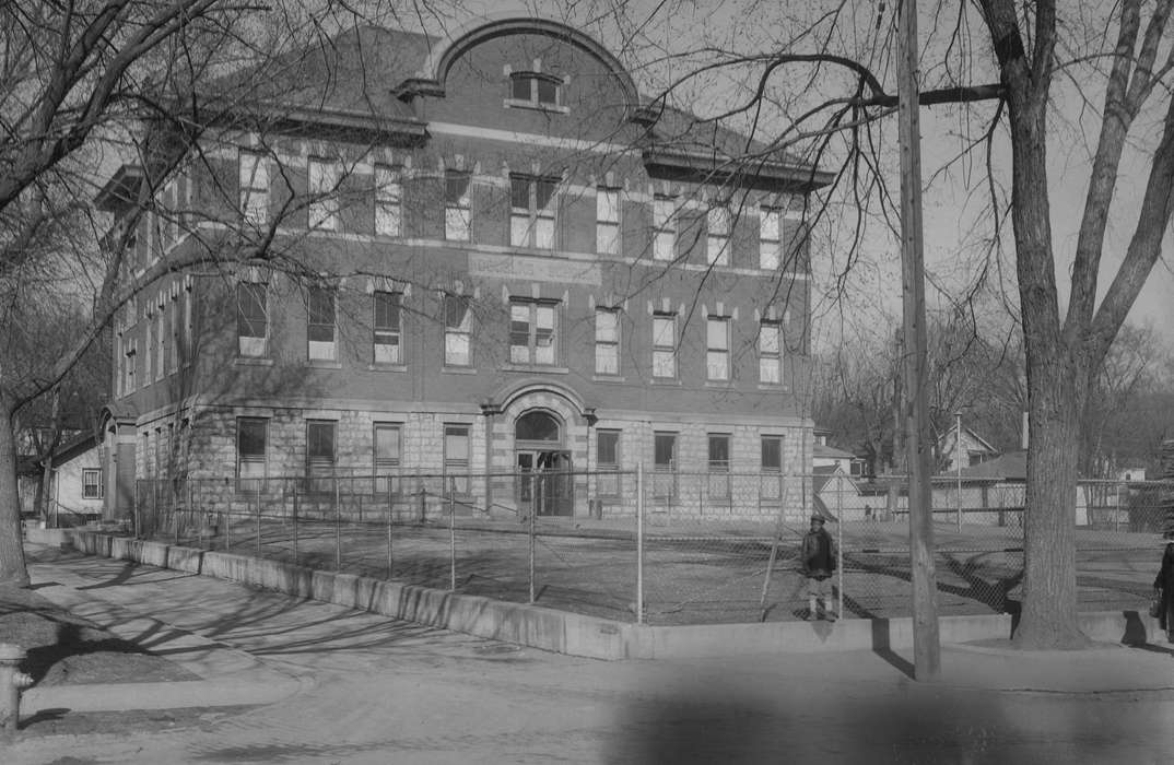 Lemberger, LeAnn, Cities and Towns, child, architecture, school, Iowa History, Children, masonry, Iowa, history of Iowa, Schools and Education, Ottumwa, IA, brick