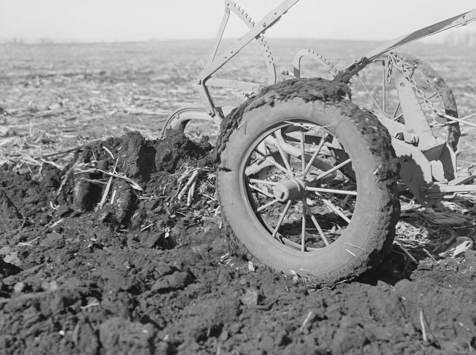 Farming Equipment, history of Iowa, Iowa History, Library of Congress, plowing, soil, Iowa, Landscapes, Farms, wheel, Labor and Occupations